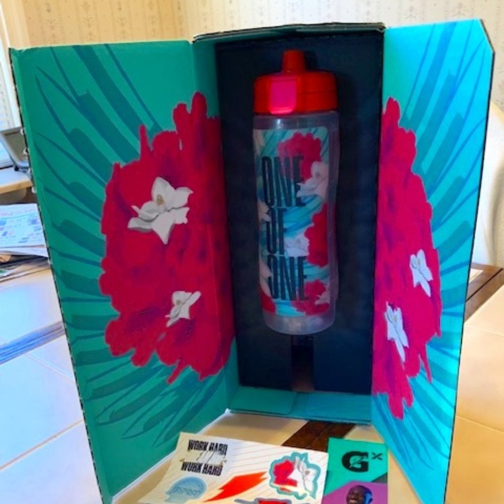 New D K Metcalf Gatorade GX Squeeze Hydration Bottle with Stickers  - Limited Ed